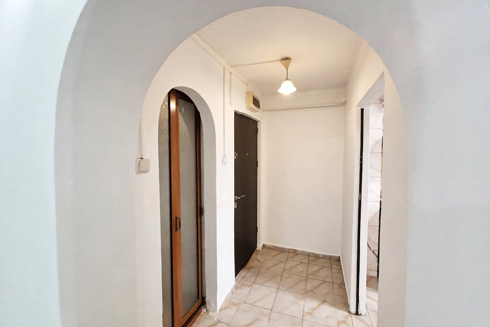 Apartament 2 camere de vânzare – Moreni, str. Alexandru Ioan Cuza – imagine 5