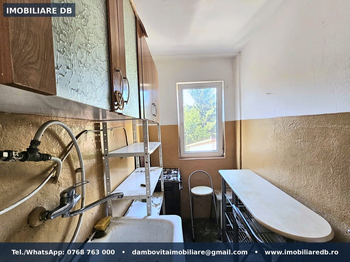 🏡 Apartament 3 camere, semidecomandat, etaj 3/4, în Micro 9, Târgoviște – 37.900 €! – miniatură 7