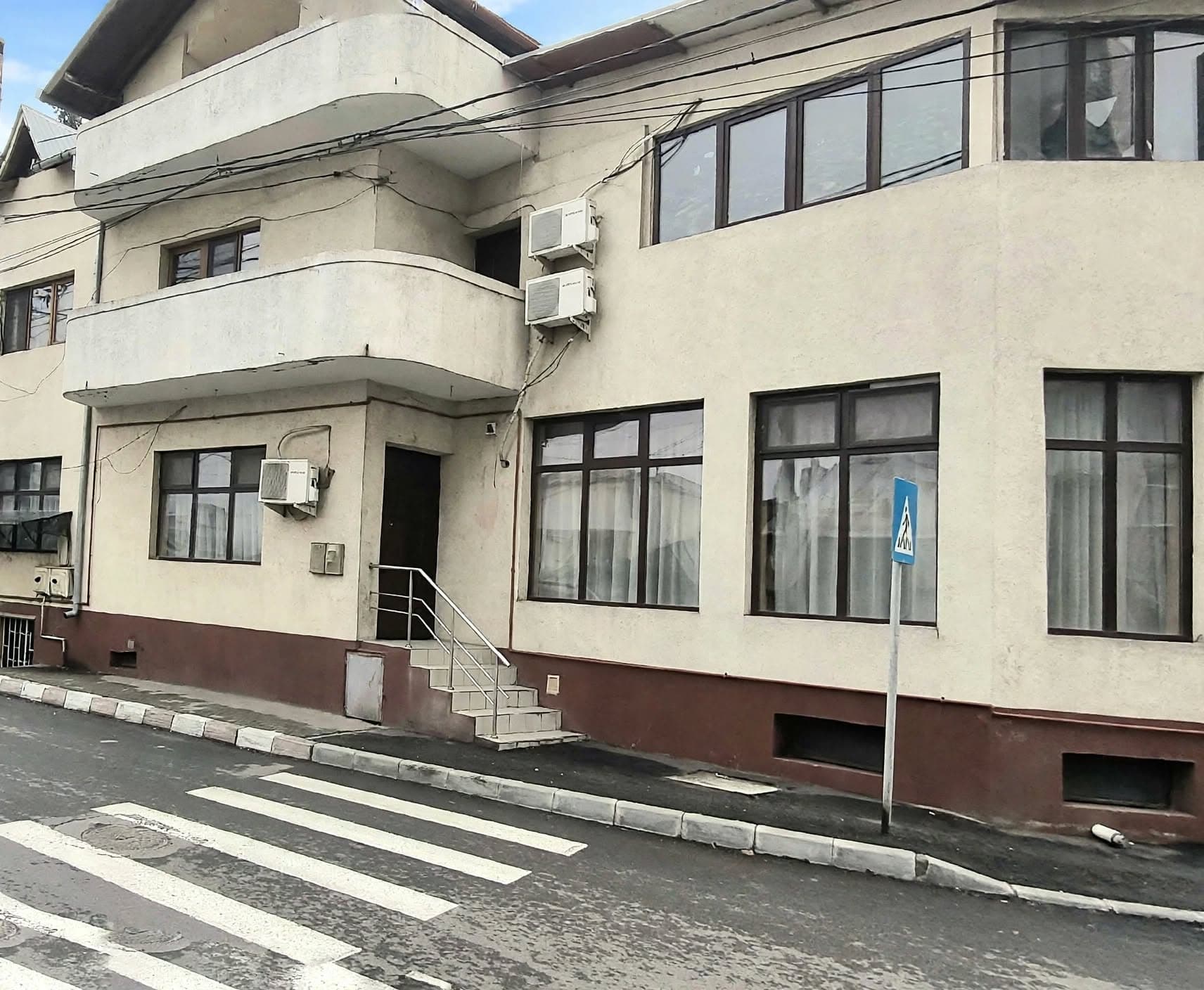 Vilă S+P+E 595 mp de vânzare în Centru–Zona 1, Târgoviște – ideal investiție – imagine 2